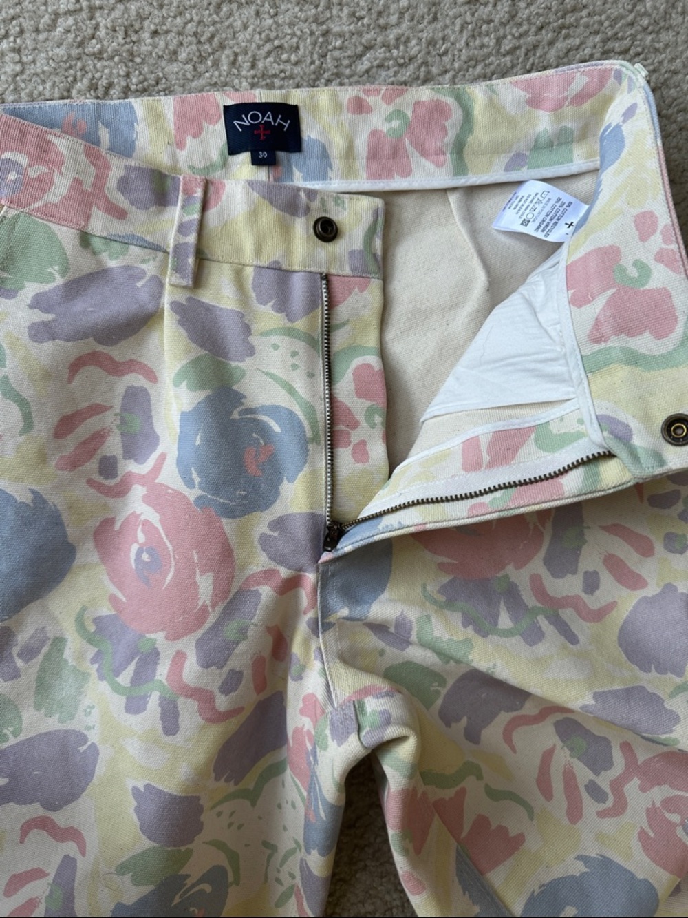 Noah NYC Men's Jeans - Picture 7 of 11